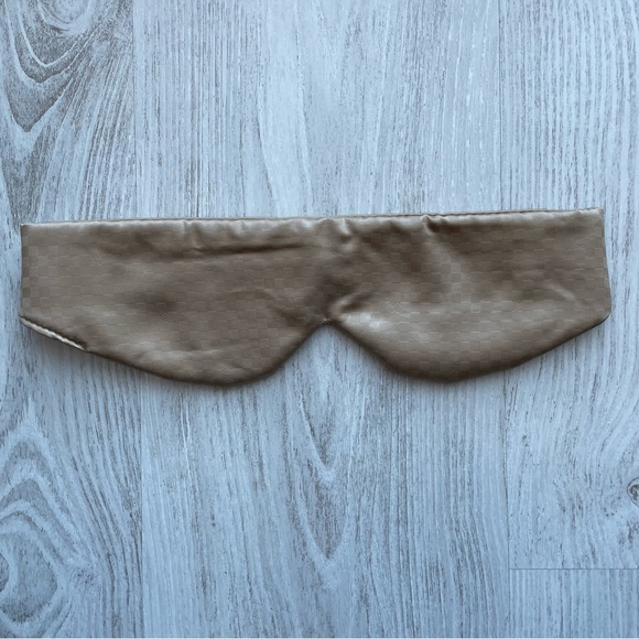 Giorgio Armani for Eva Air makeup cosmetics case cardholder sleep mask dust bag - Picture 6 of 11